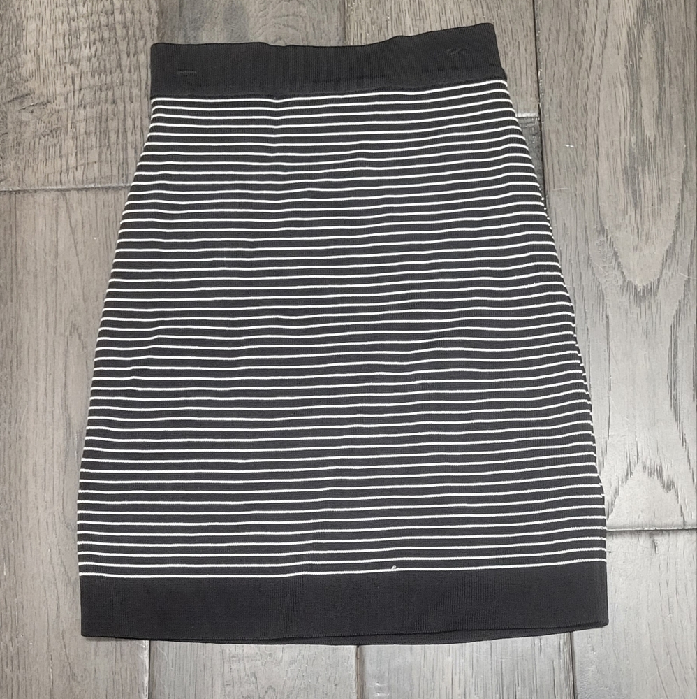 Bebe skirt